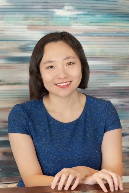 Tong Liu's headshot